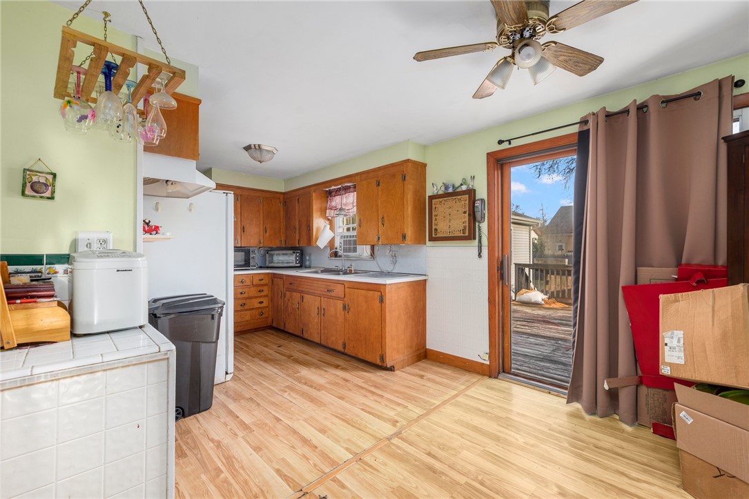 66 Benedict Road Warwick, RI 02888 - Photo 5 of 35 Gallery Image 5