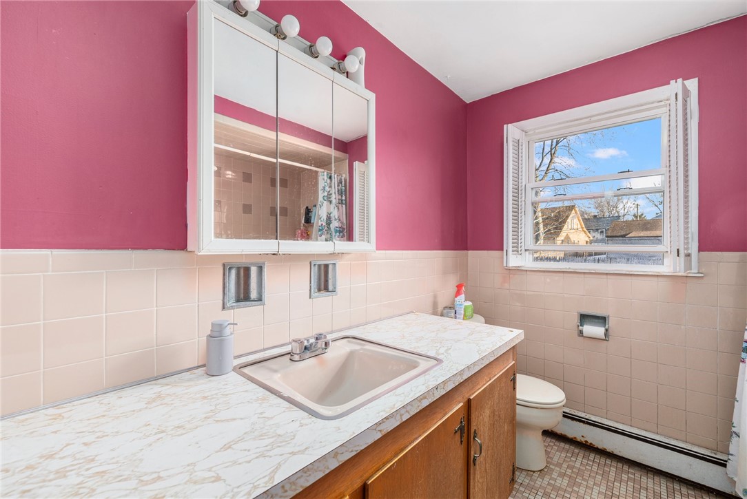 66 Benedict Road Warwick, RI 02888 - Photo 10 of 35 Gallery Image 10