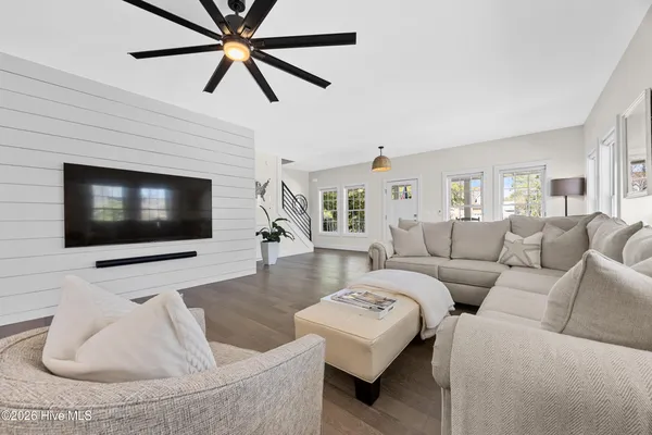 $600,000 | 209 Sand Dollar Lane, Hampstead, NC 28443