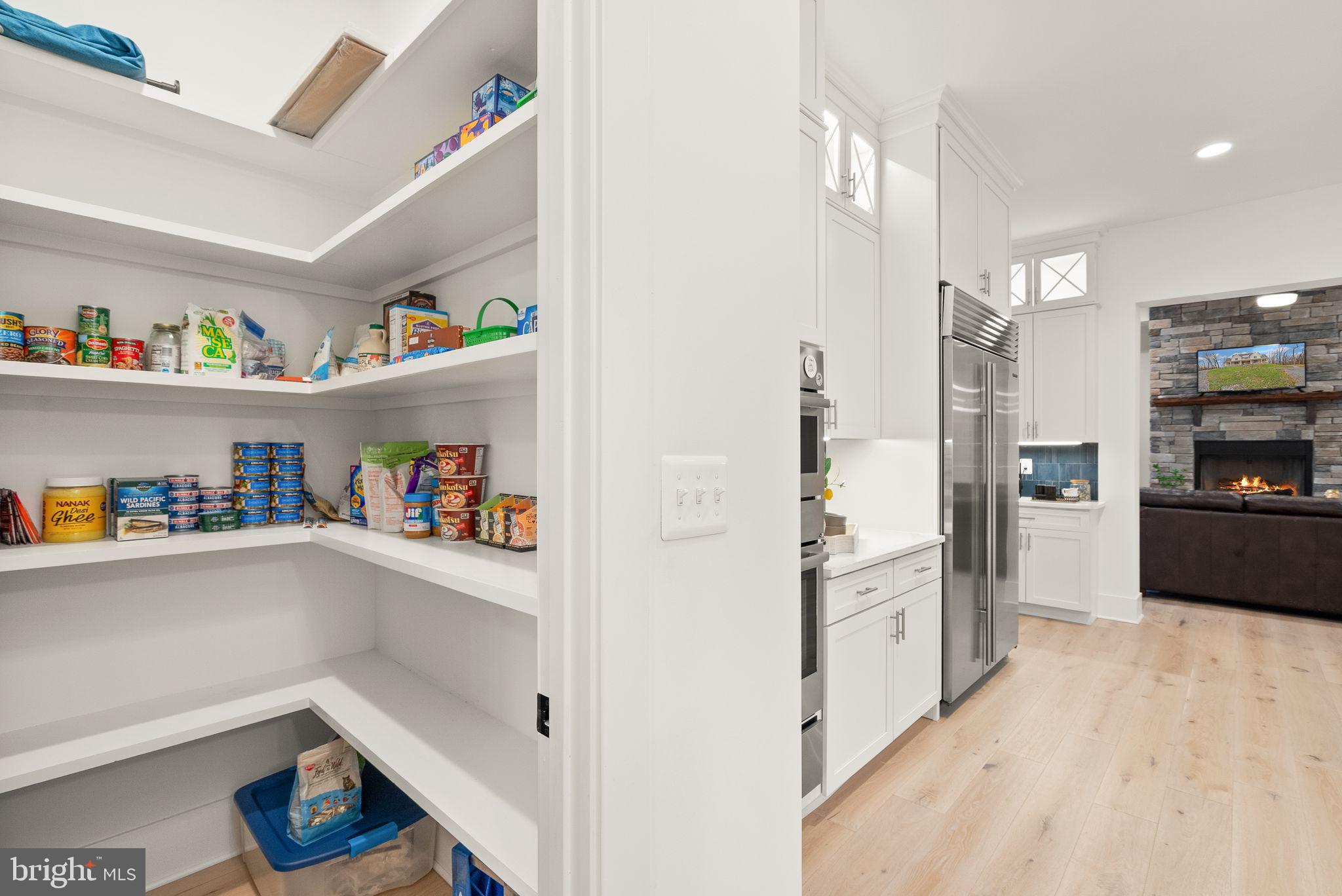 17819 Yatton Road Round Hill, VA 20141 - Photo 21 of 92 Walk in Pantry for plenty of Storage