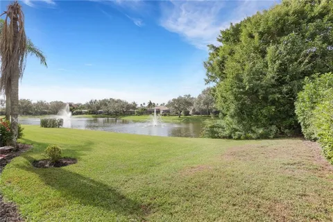 $675,000 | 870 Vistana Circle, Unit 52, Naples, FL 34119