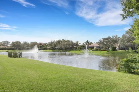 $675,000 | 870 Vistana Circle, Unit 52, Naples, FL 34119