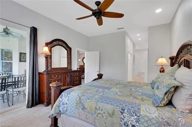 $660,000 | 870 Vistana Circle, Unit 52, Naples, FL 34119