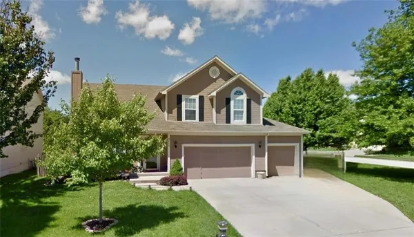 $475,000 | 5900 Meadowsweet Lane, Shawnee, KS 66226