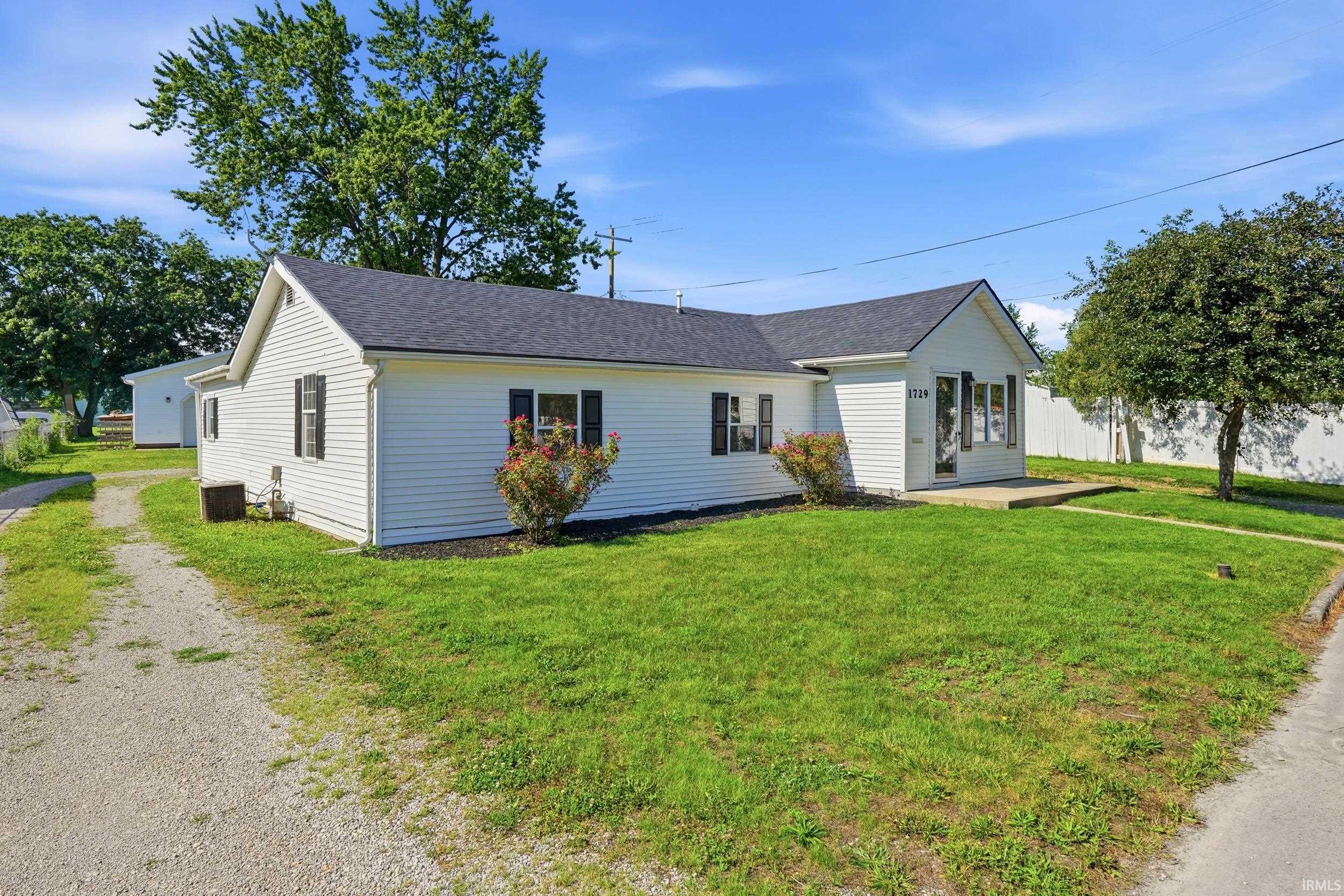 1729 Madison Street Decatur, IN 46733 - Photo 1 of 31