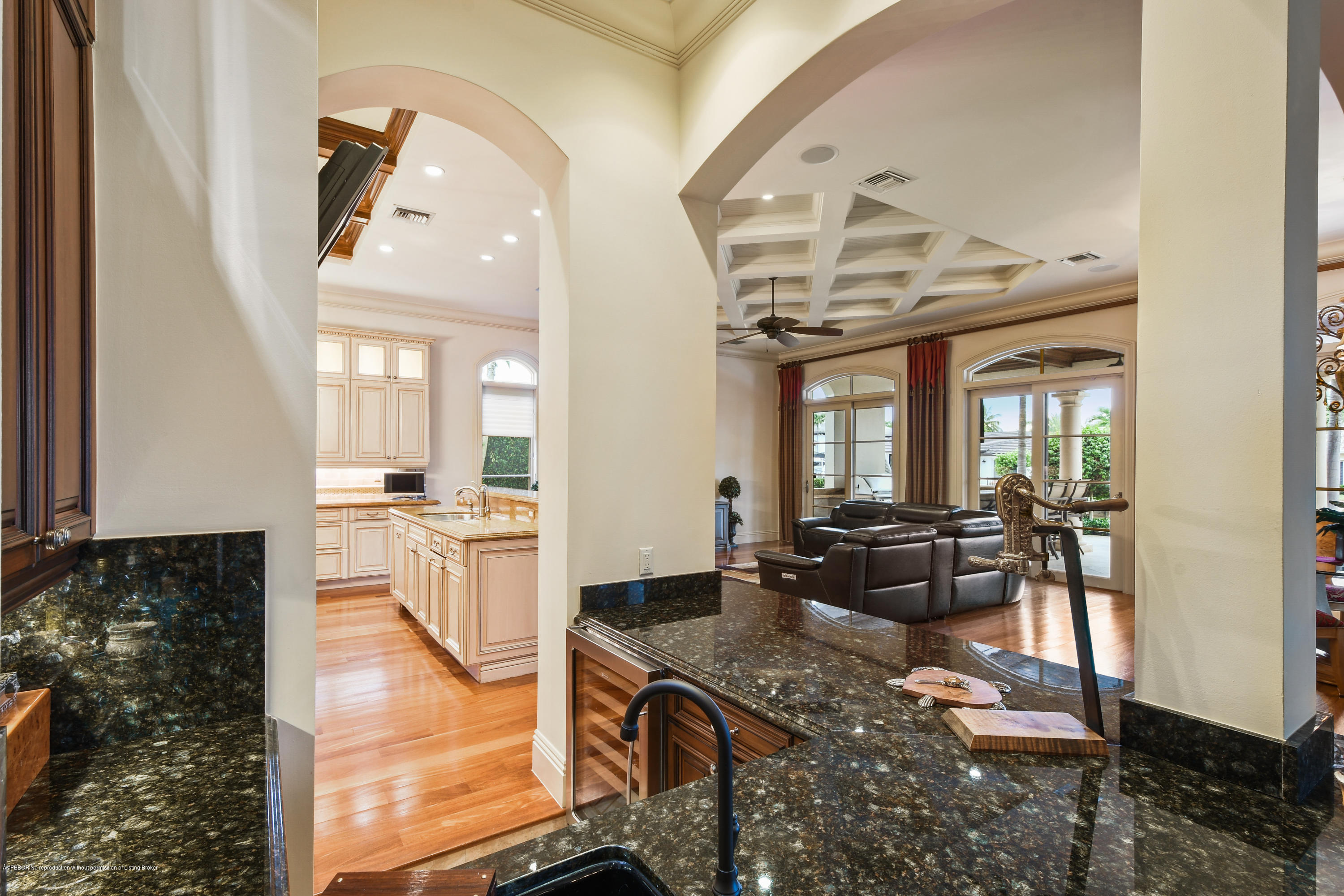 777 Northeast 35th Street Boca Raton, FL 33431 - Photo 24 of 50 a living room with furniture