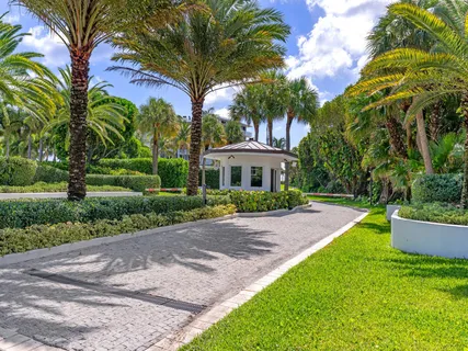 $3,150,000 | 2500 South Ocean Boulevard, Unit 3A3, Palm Beach, FL 33480