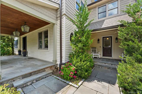 $1,600,000 | 2 Castle Hill Close, Dobbs Ferry, NY 10522