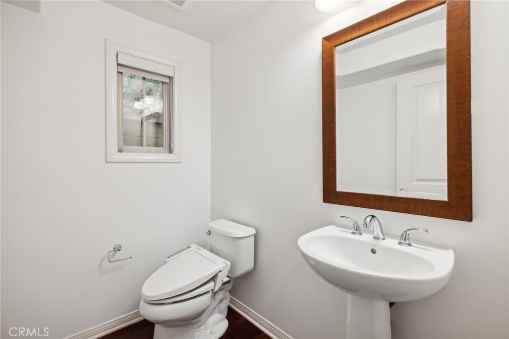 33 Bianco Irvine, CA 92618 - Photo 15 of 59