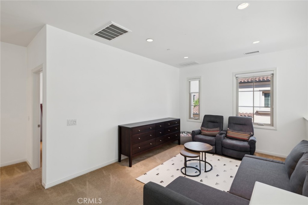 33 Bianco Irvine, CA 92618 - Photo 17 of 59