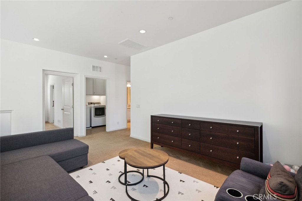 33 Bianco Irvine, CA 92618 - Photo 18 of 59