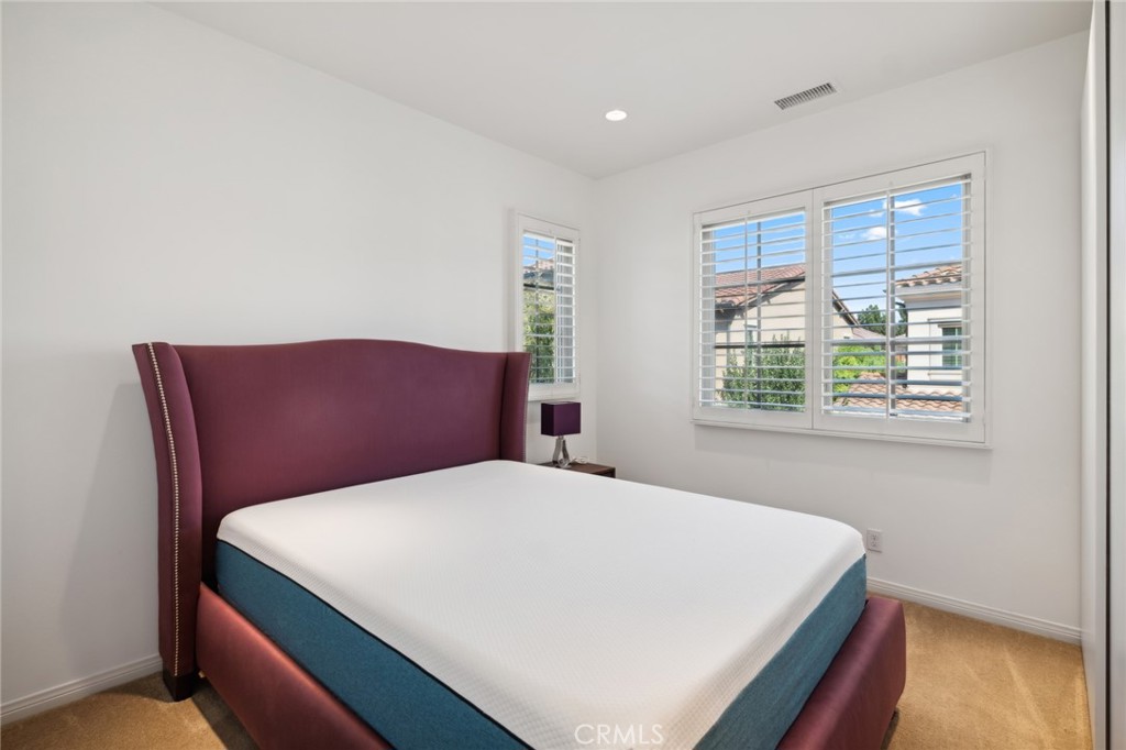 33 Bianco Irvine, CA 92618 - Photo 19 of 59