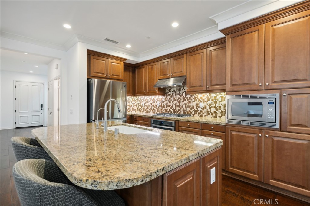 33 Bianco Irvine, CA 92618 - Photo 7 of 59