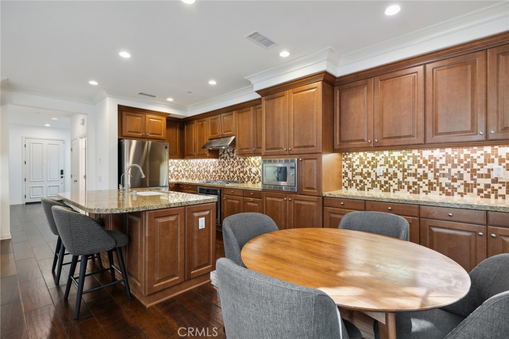 33 Bianco Irvine, CA 92618 - Photo 9 of 59