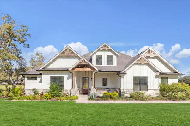 $649,000 | 1725 Boling Dome Drive, Boling, TX 77420