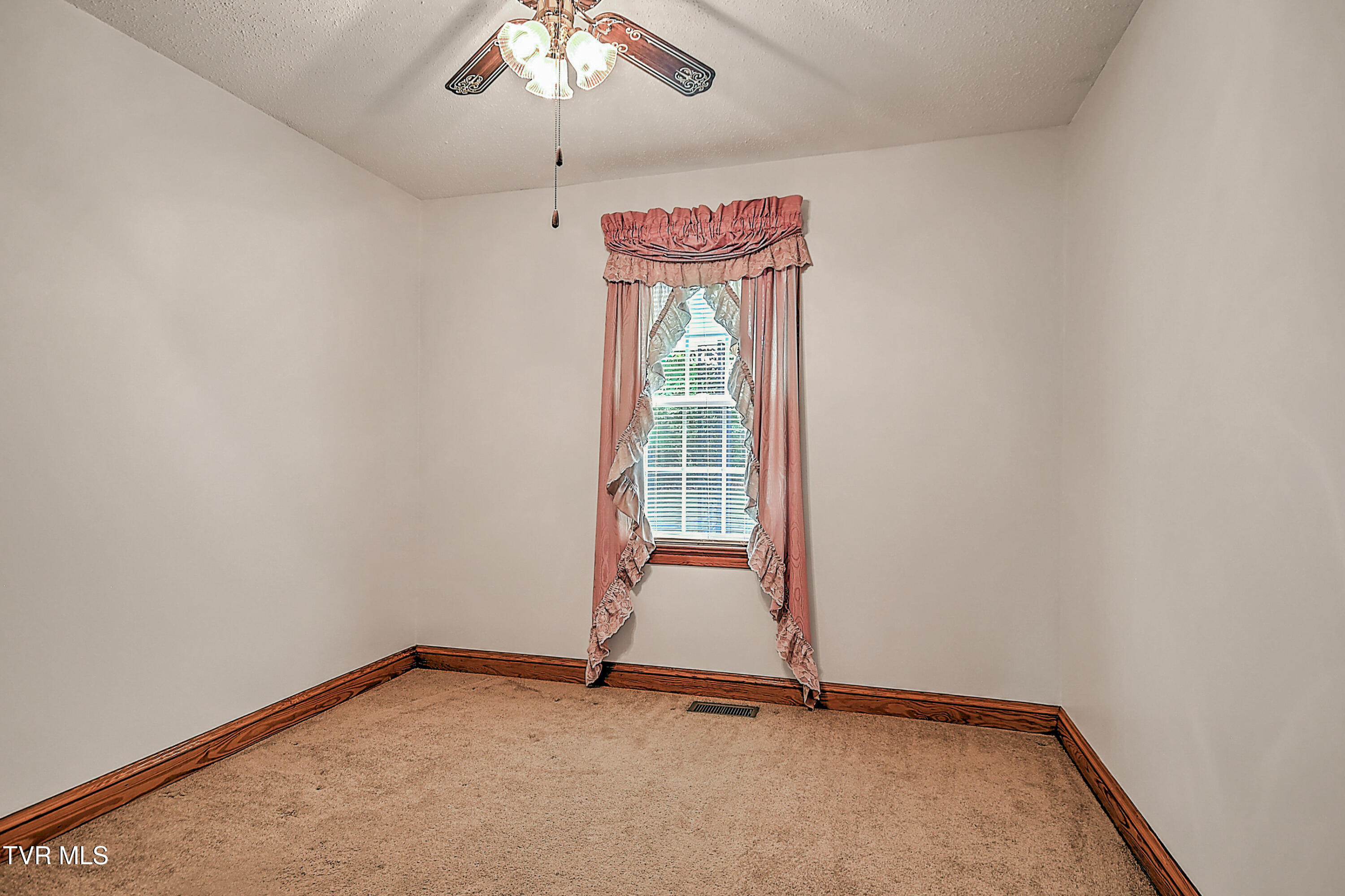 1160 Dodd Branch Road Greeneville, TN 37743 - Photo 25 of 34 1150 Dodd Creek BS-25