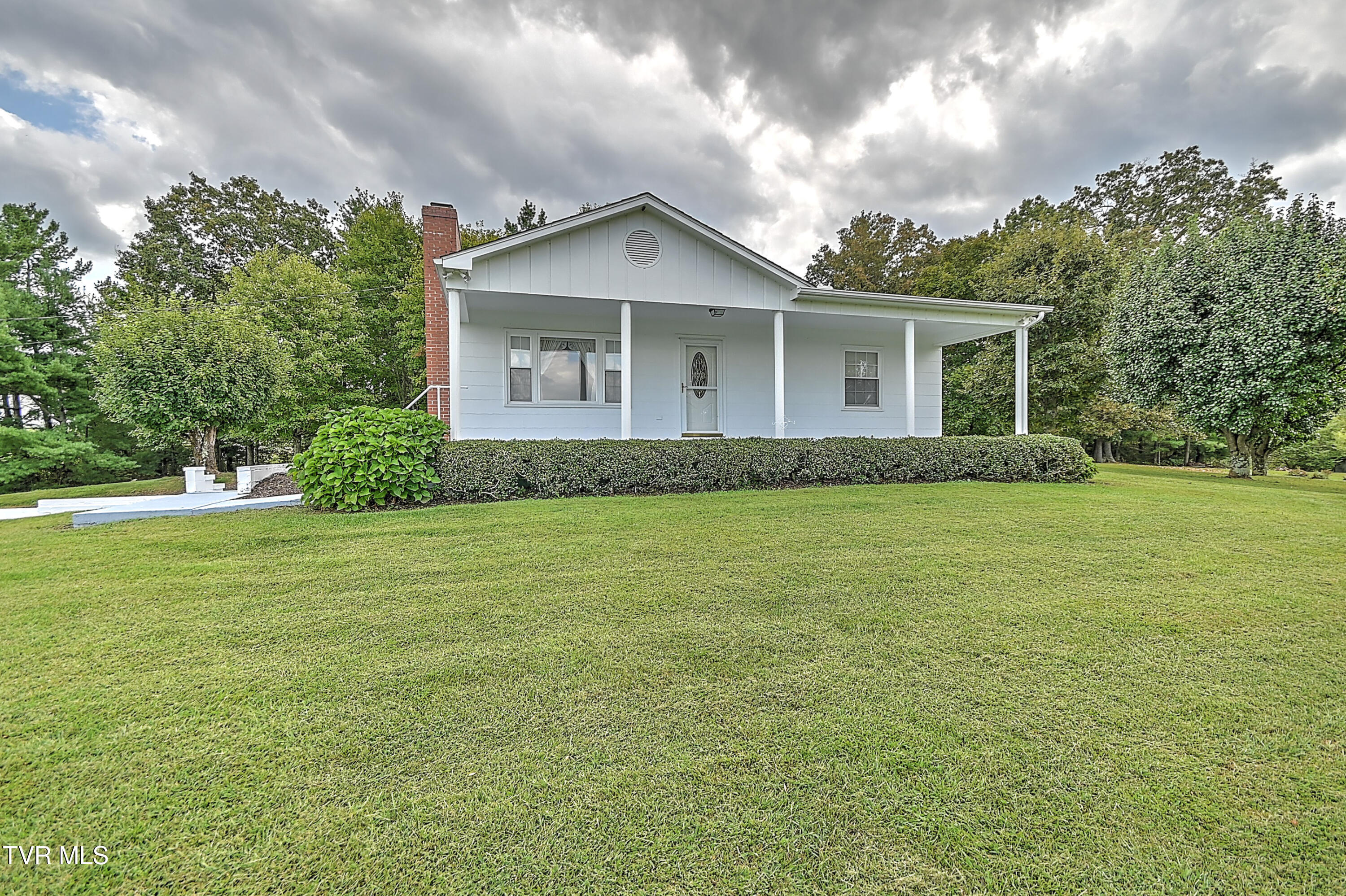 1160 Dodd Branch Road Greeneville, TN 37743 - Photo 3 of 34 1150 Dodd Creek BS-3