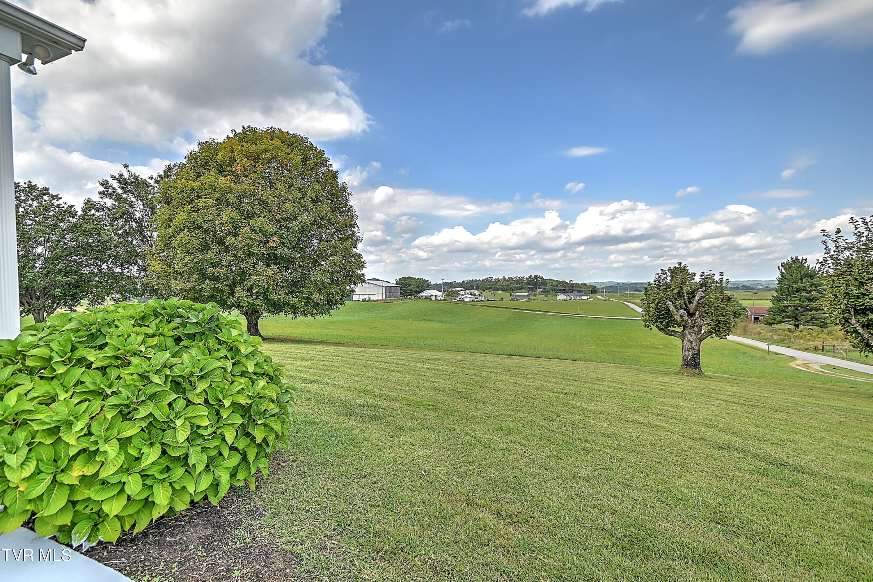 1160 Dodd Branch Road Greeneville, TN 37743 - Photo 4 of 34 1150 Dodd Creek BS-4