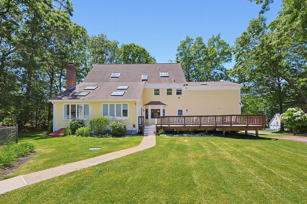 8 Turner Hill Road Medfield, MA 02052 - Photo 24 of 42
