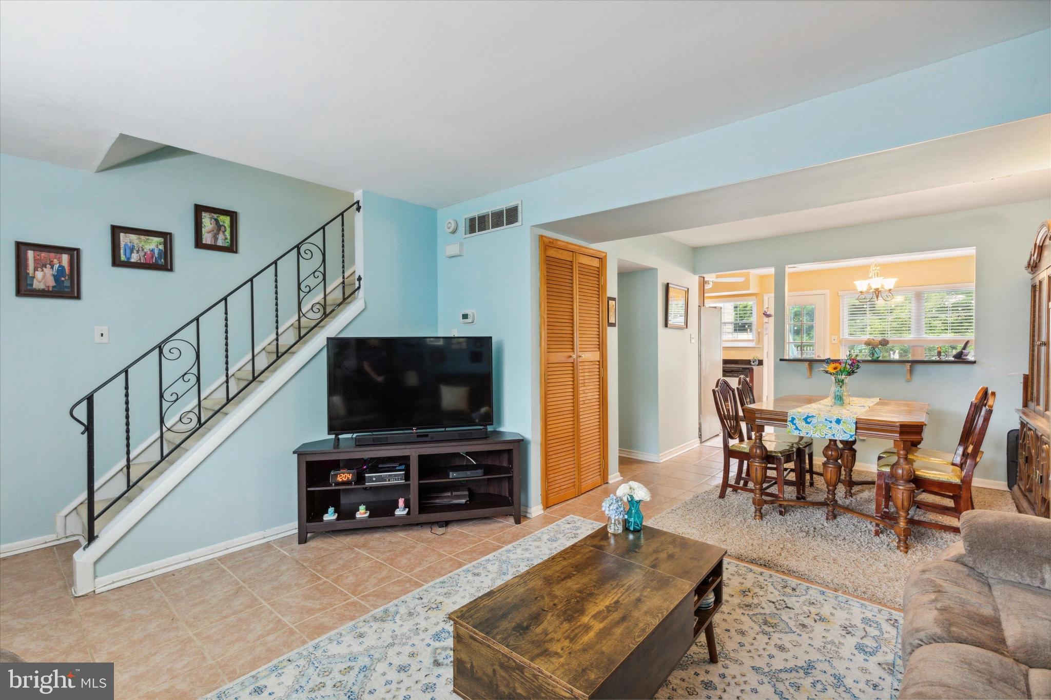 30 Church Road Horsham, PA 19044 - Photo 8 of 25 Family Room.