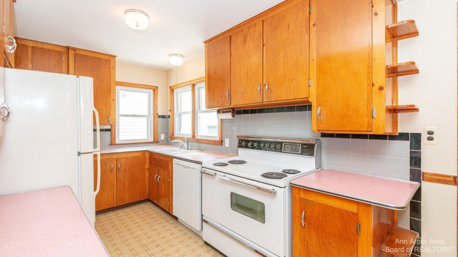 6900 Dexter-Pinckney Road Dexter, MI 48130 - Photo 8 of 30 Kitchen