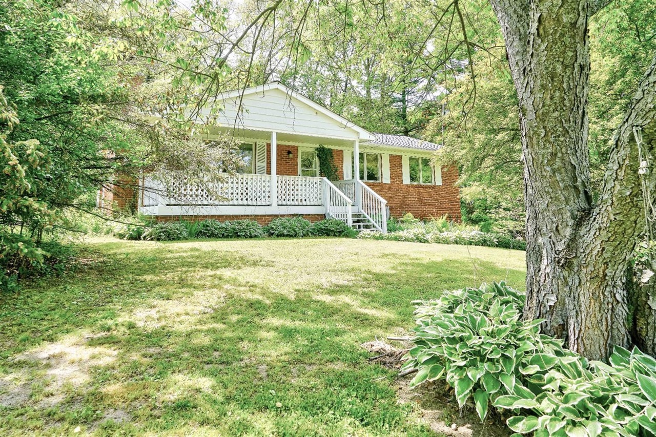 8235 North Territorial Road Dexter, MI 48130 - Photo 2 of 59