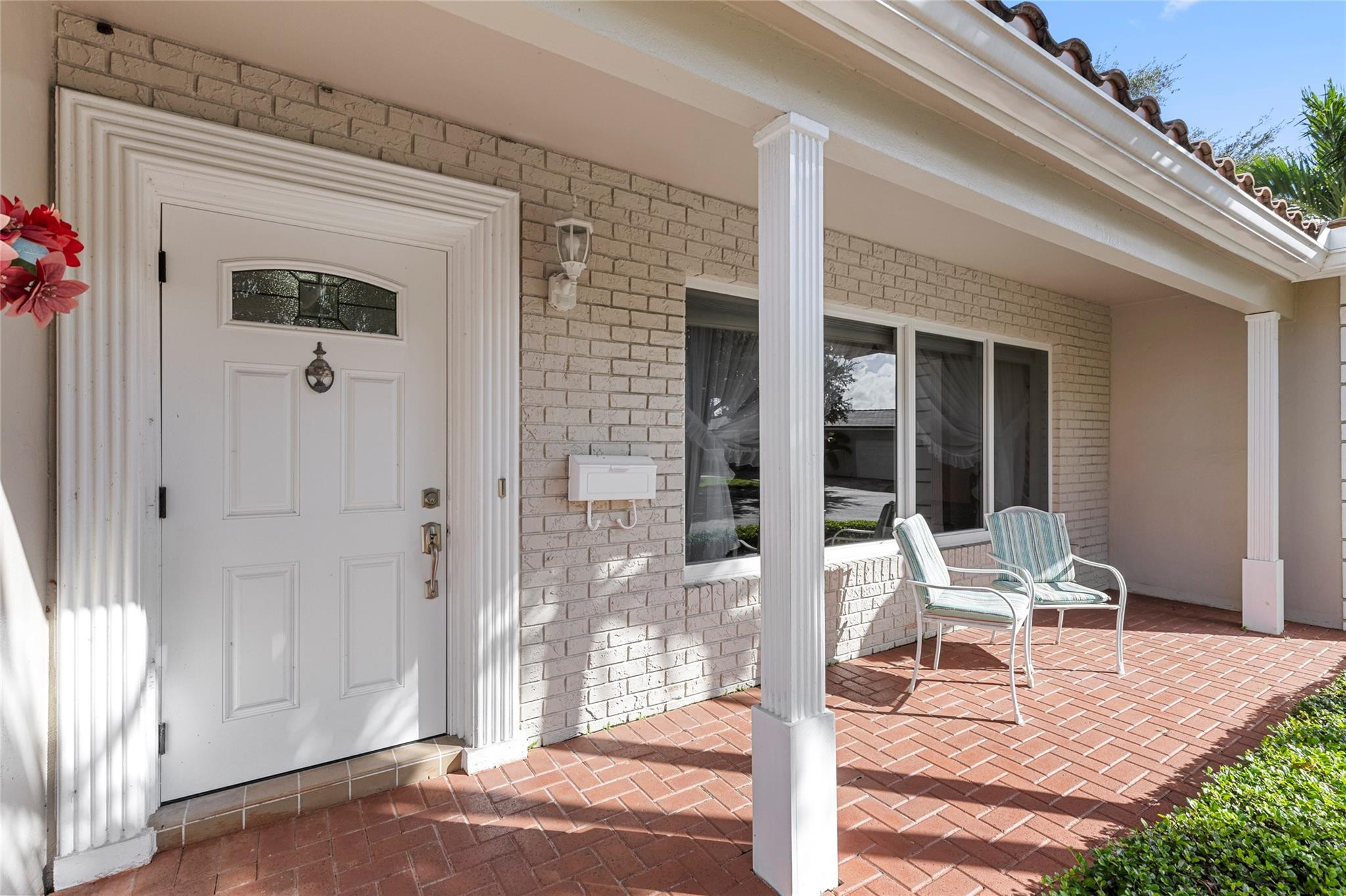 7237 East Tropical Way Plantation, FL 33317 - Photo 2 of 50 Photo 2