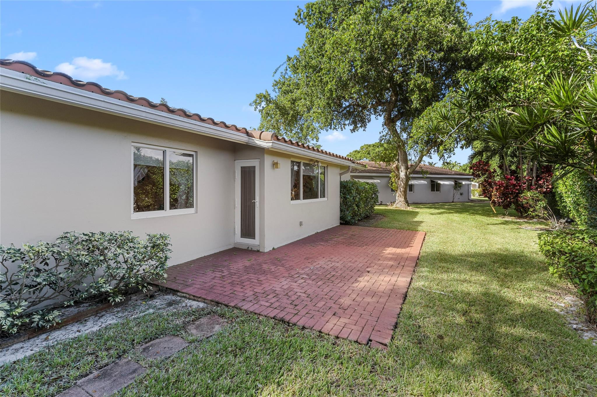 7237 East Tropical Way Plantation, FL 33317 - Photo 46 of 50 Back patio with pavers
