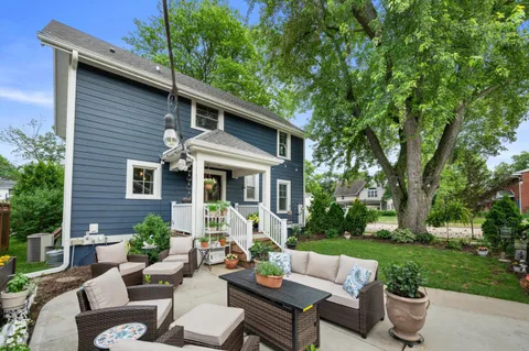 $699,900 | 102 Woodland Lane, Oconomowoc, WI 53066