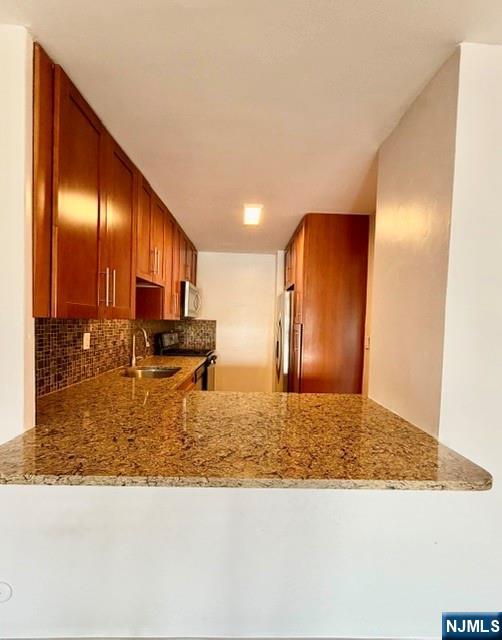 1203 River Road, Unit 12D Edgewater, NJ 07020 - Photo 6 of 25