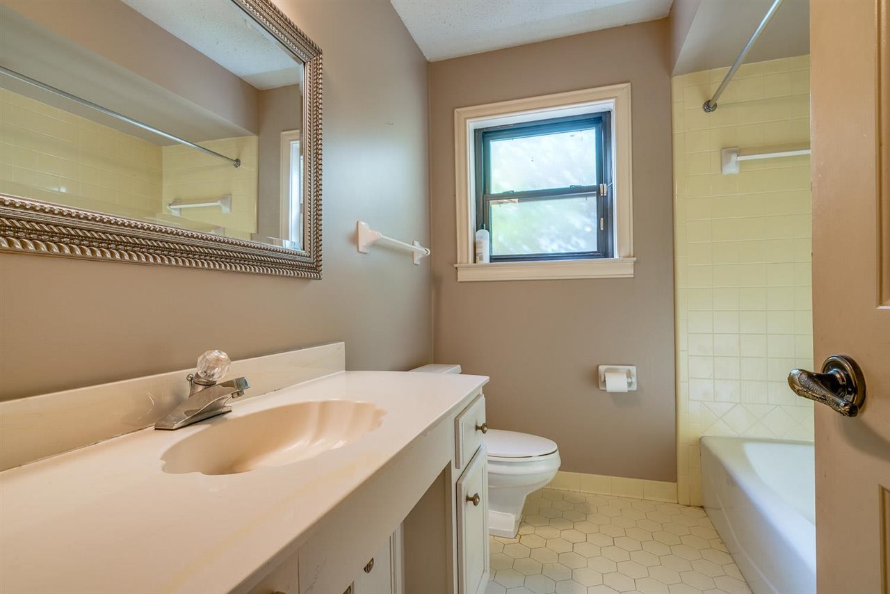 7141 Crestridge Road Memphis, TN 38119 - Photo 14 of 19 Gallery Image 14