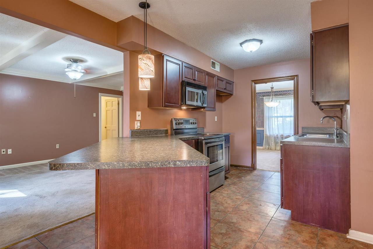 7141 Crestridge Road Memphis, TN 38119 - Photo 5 of 19 Gallery Image 5