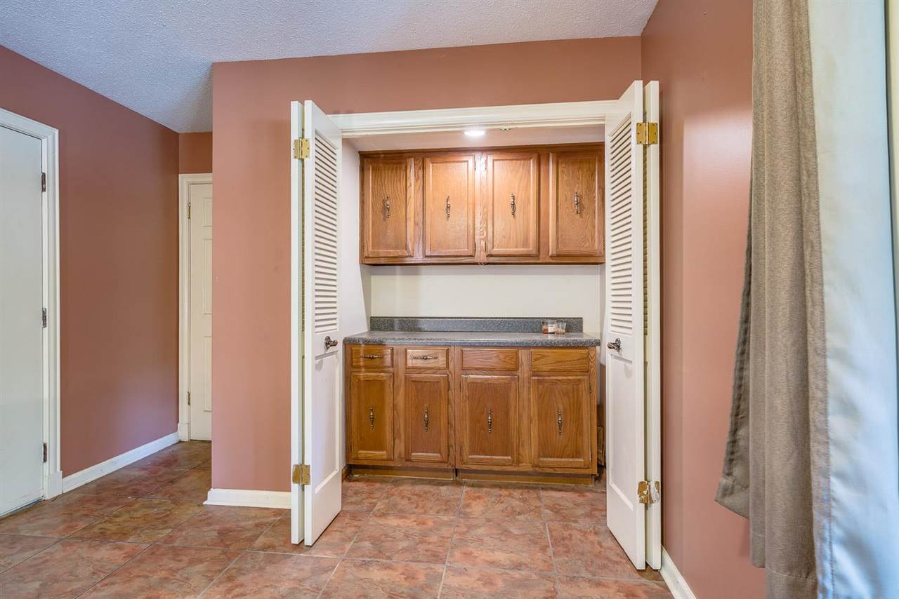 7141 Crestridge Road Memphis, TN 38119 - Photo 9 of 19 Gallery Image 9