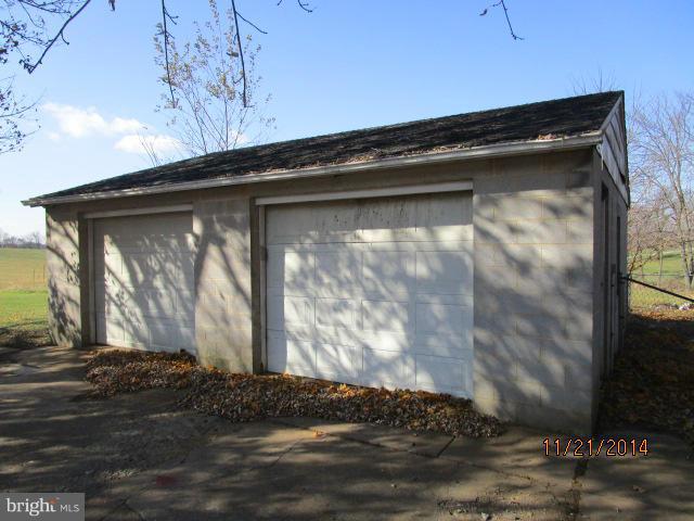 5228 Holter Road Jefferson, MD 21755 - Photo 3 of 27 Exterior (General)