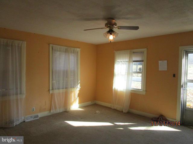 5228 Holter Road Jefferson, MD 21755 - Photo 6 of 27 Interior (General)