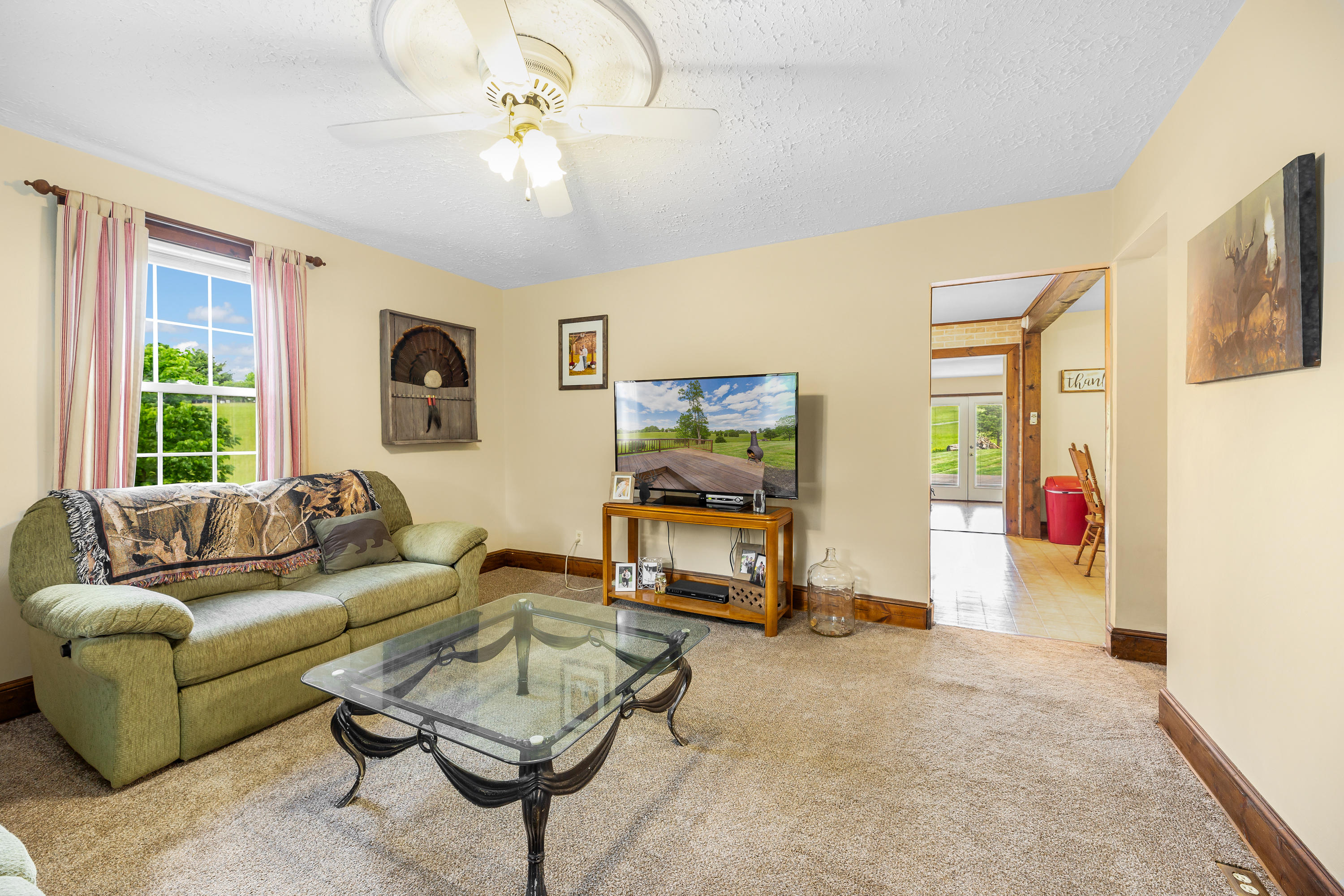 3501 Country Club Road Troutville, VA 24175 - Photo 9 of 25 Living Room