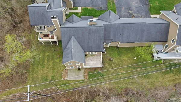 $299,900 | 7779 Newport Drive, Clarkston, MI 48348