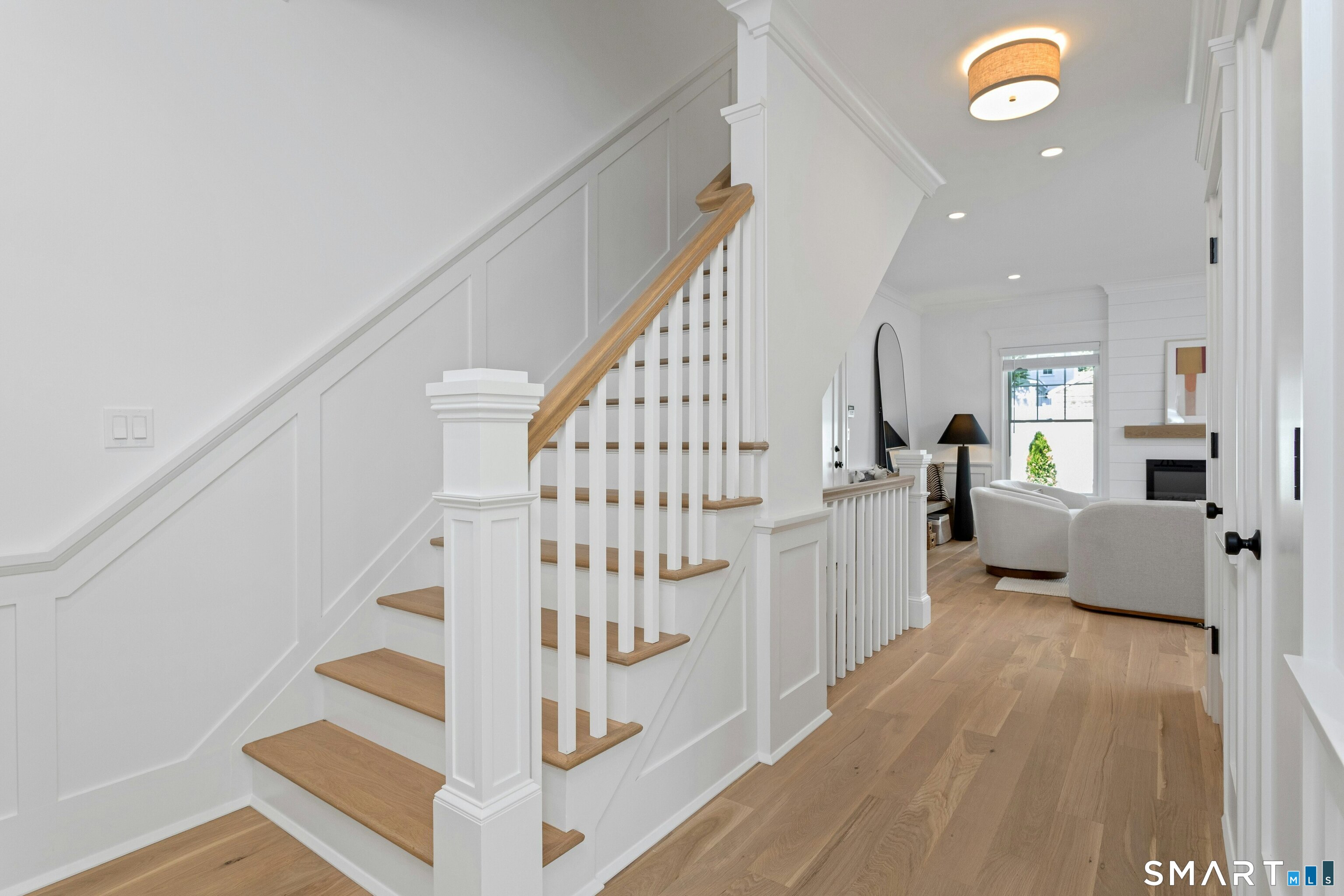 18 Old Stamford Road New Canaan, CT 06840 - Photo 4 of 29