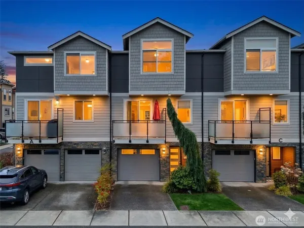 $685,000 | 22925 79th Place West, Unit B, Edmonds, WA 98026