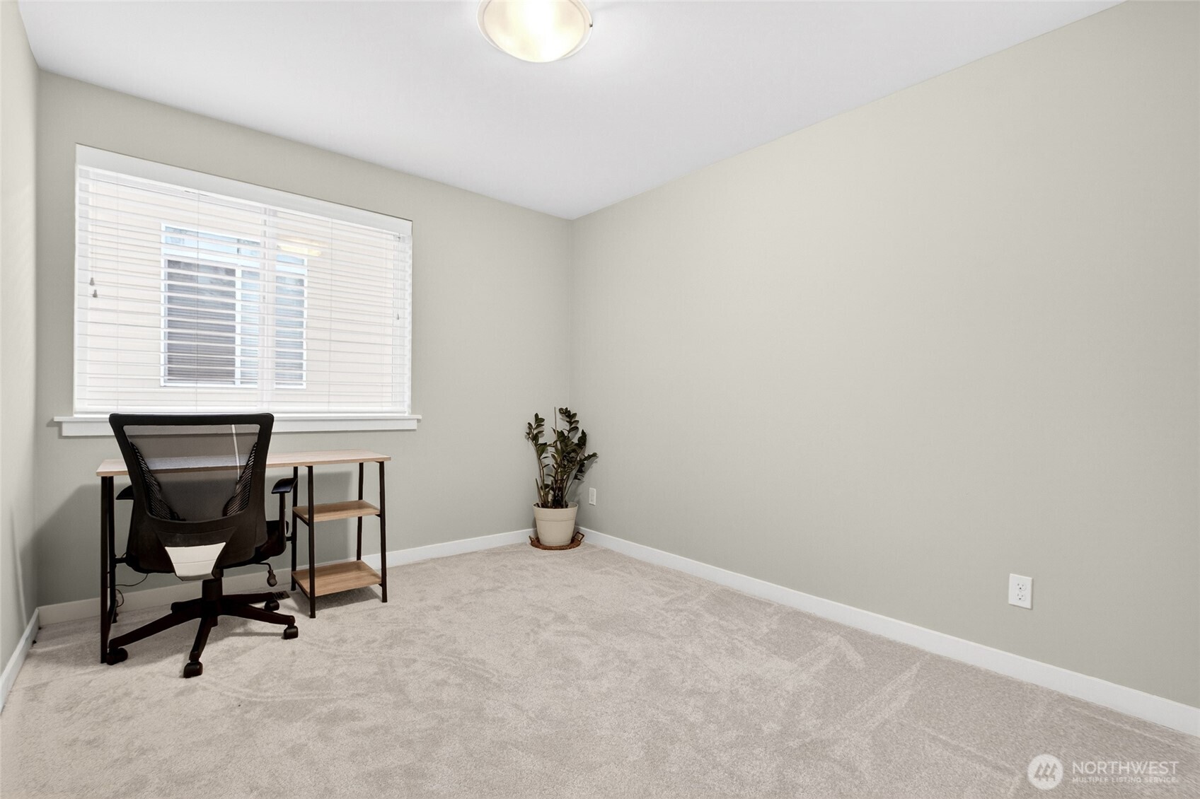 22925 79th Place West, Unit B Edmonds, WA 98026 - Photo 27 of 39 a view of workspace with a window