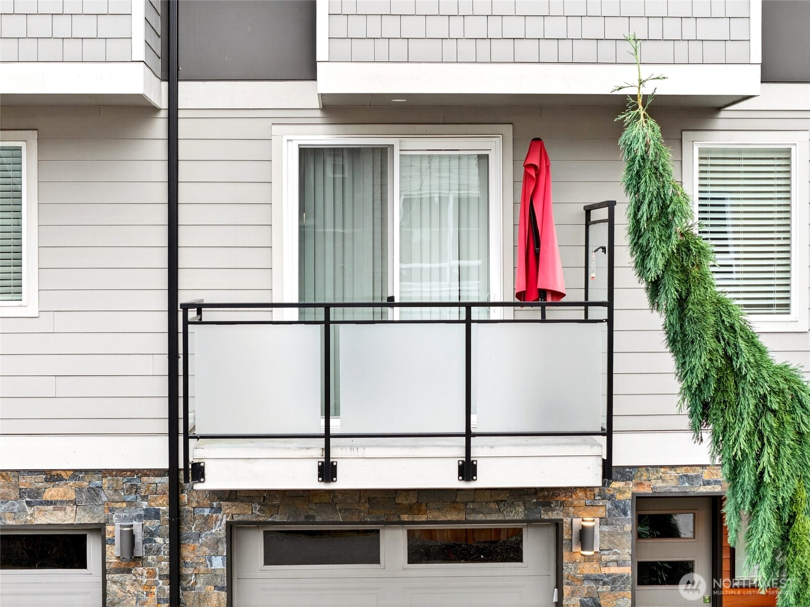 22925 79th Place West, Unit B Edmonds, WA 98026 - Photo 34 of 39 a view of entryway front of house