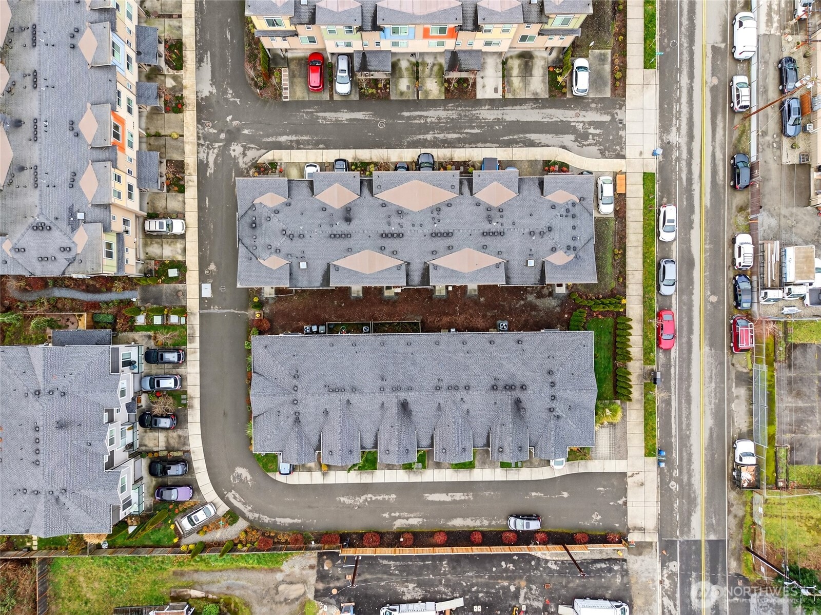 22925 79th Place West, Unit B Edmonds, WA 98026 - Photo 35 of 39 an aerial view of a swimming pool