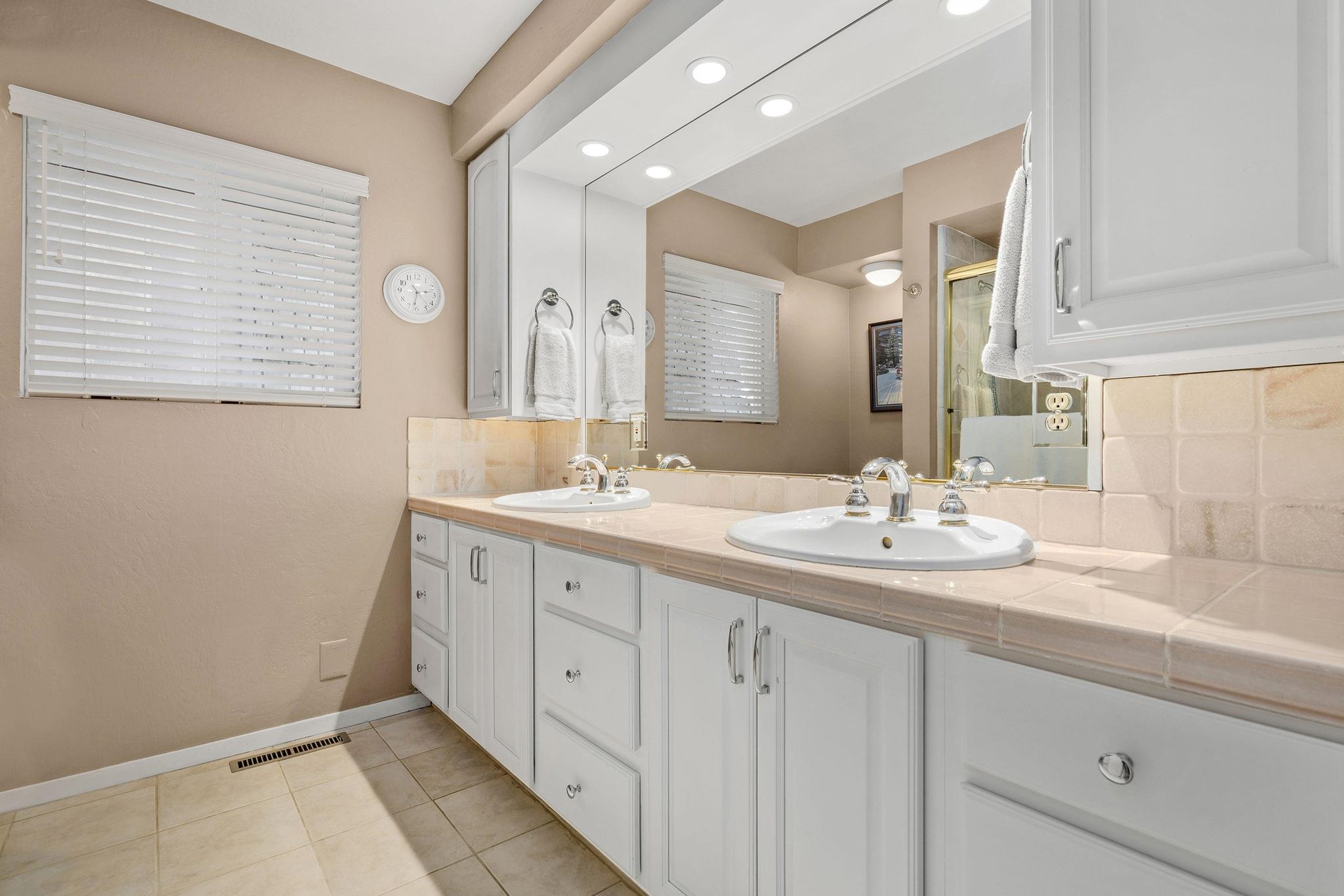 13196 Moraine Road Truckee, CA 96161 - Photo 16 of 21 Gallery Image 16