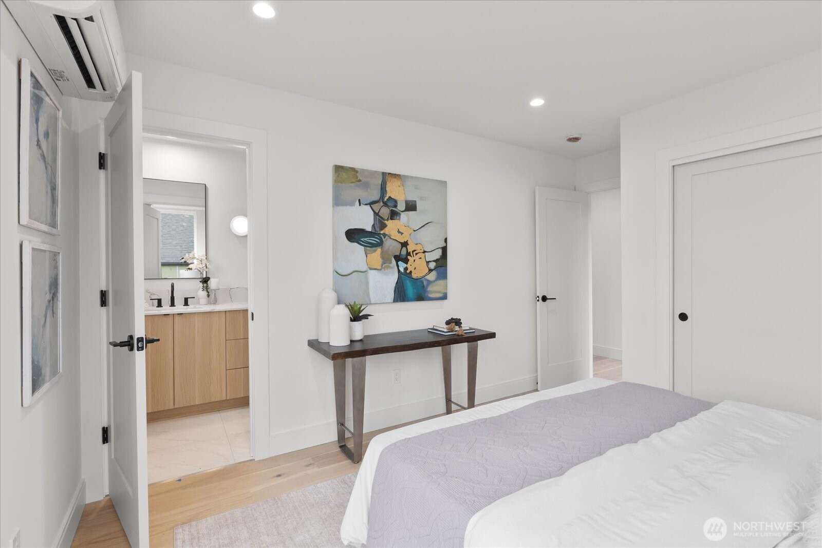 747 North 71st Street Seattle, WA 98103 - Photo 5 of 19 Gallery Image 5