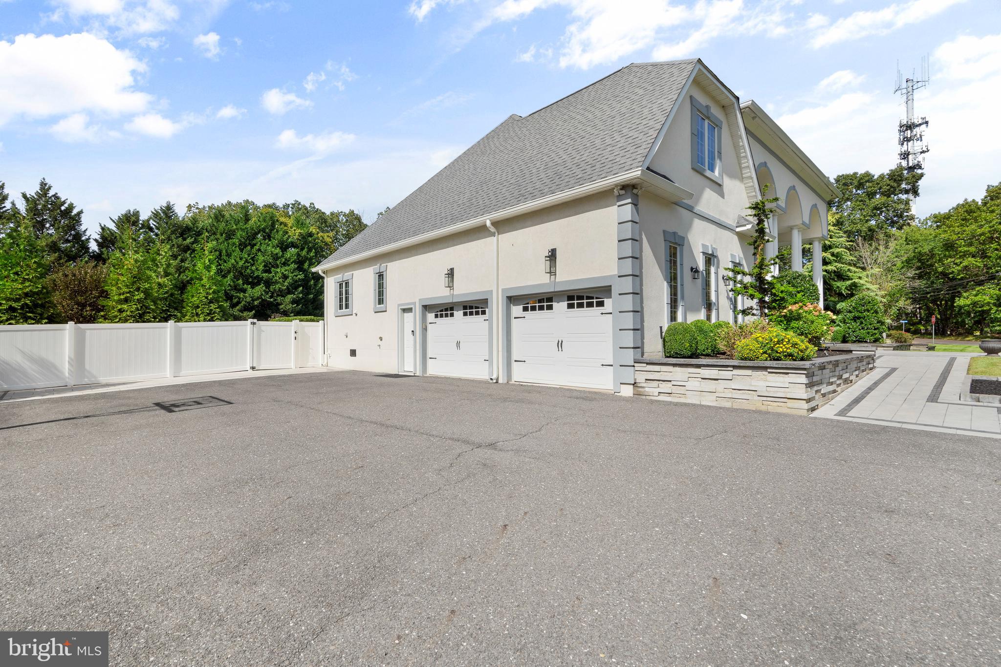 7 Dutchtown Road Voorhees, NJ 08043 - Photo 3 of 68 Multiple Car Garage