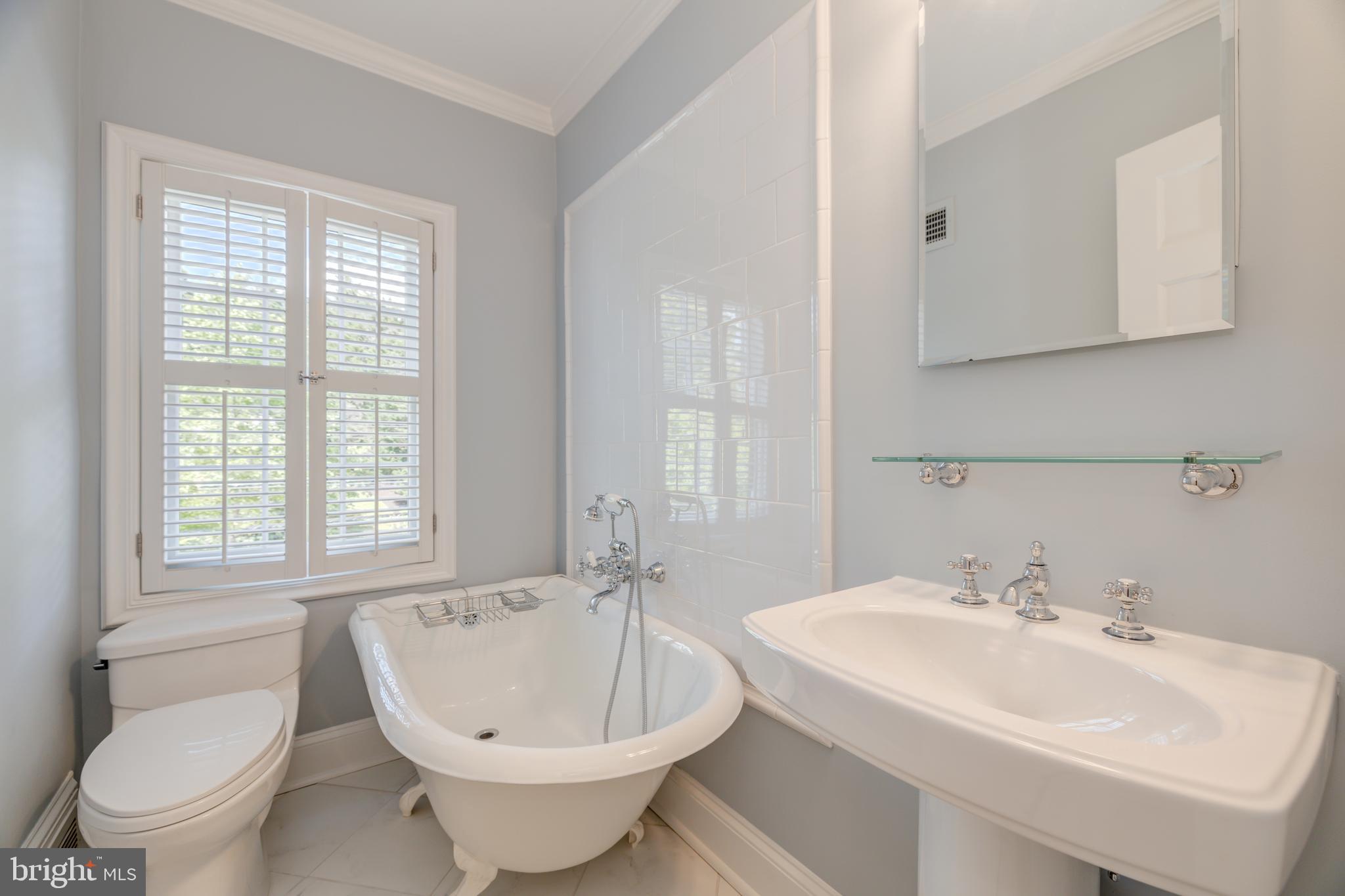 4628 Reservoir Road Northwest Washington, DC 20007 - Photo 29 of 40