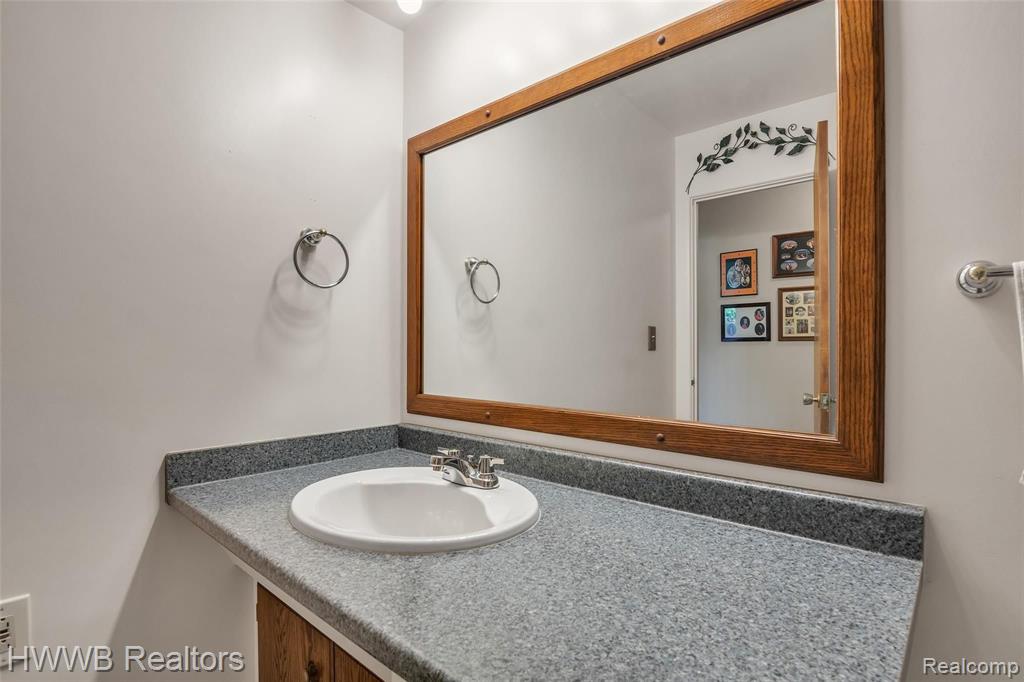 1012 Long Street Fenton, MI 48430 - Photo 31 of 51