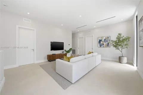 $3,875,000 | 1117 Southeast 9th Street, Fort Lauderdale, FL 33316