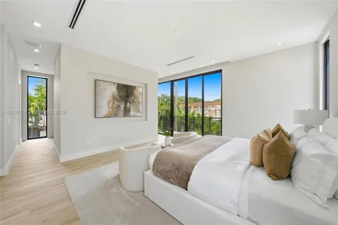 $3,875,000 | 1117 Southeast 9th Street, Fort Lauderdale, FL 33316