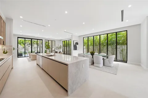 $3,875,000 | 1117 Southeast 9th Street, Fort Lauderdale, FL 33316